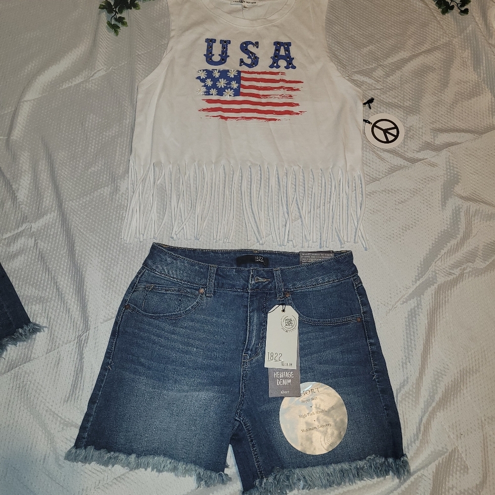 .Short blue jeans and white shirt set for women Love Peace & love lazy days.